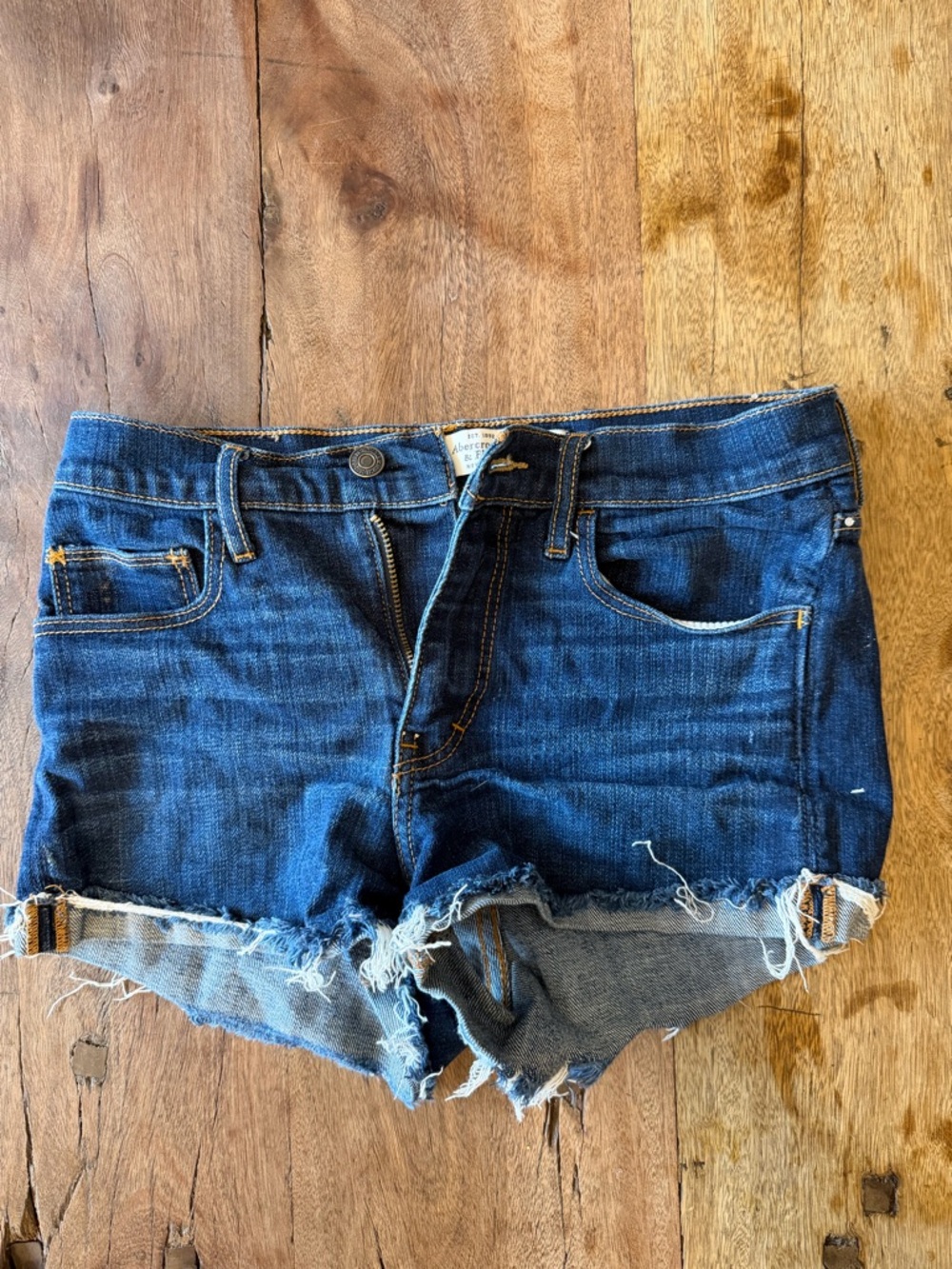 Abercrombie & Fitch blue denim cut off shorts Size 27